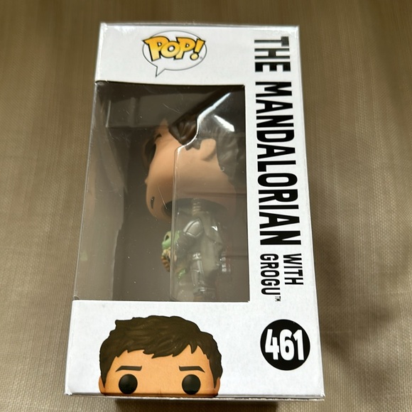 Funko Pop Star Wars  The Mandalorian with Grogu 461 - Picture 2 of 5